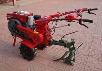 旋耕松土機 多功能田園管理機批發(fā)市場 衡水_農(nóng)業(yè)機械欄目